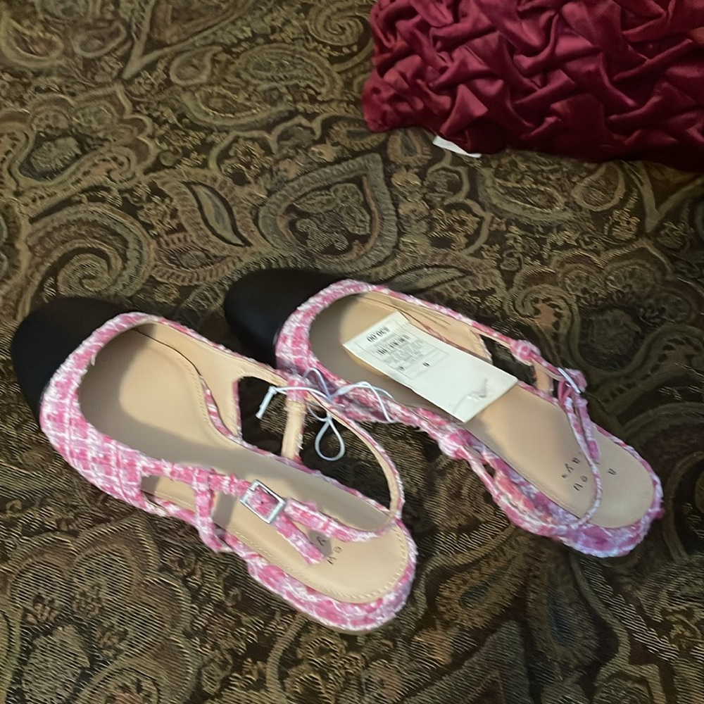 Comfortable, Beautiful “A New Day” shoes. Comfort, Comfort! - Picture 2 of 3